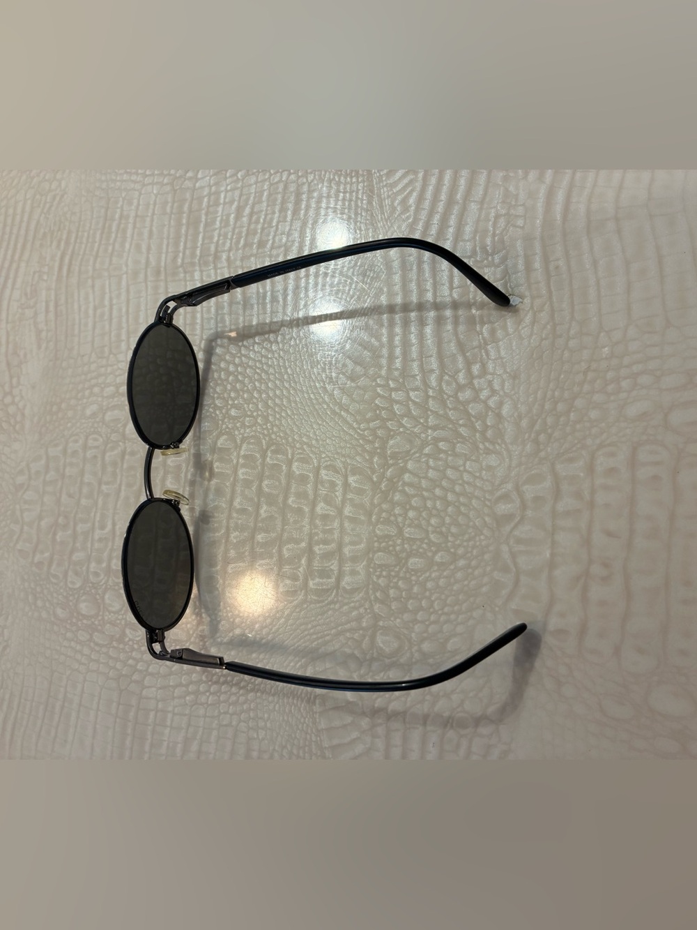 Gucci Black Metal Frame Sunglasses - Picture 7 of 13
